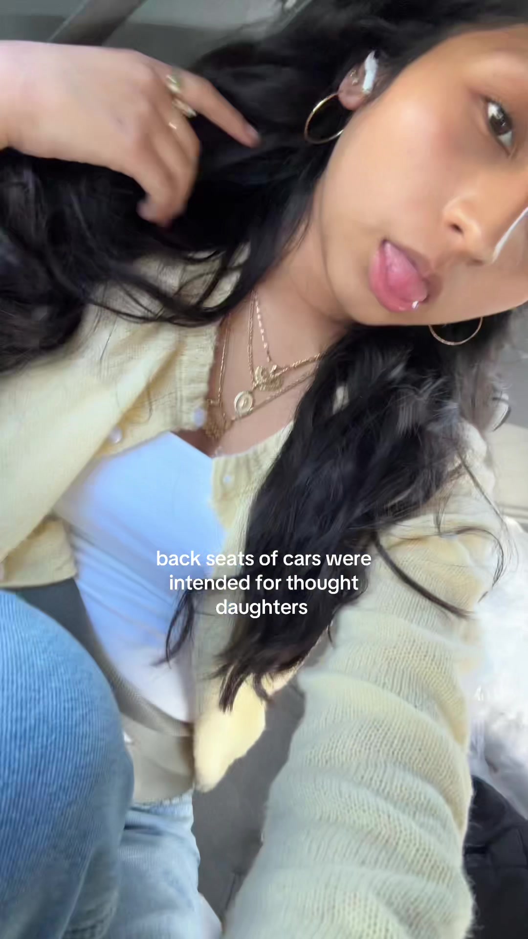 @⃟
