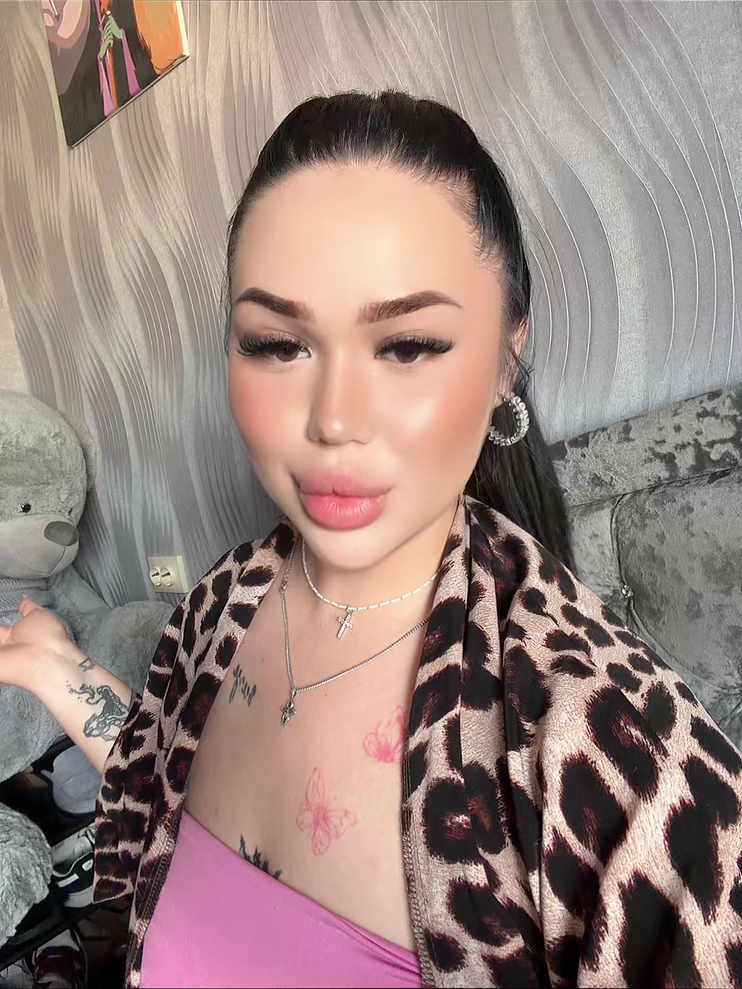 @губастая