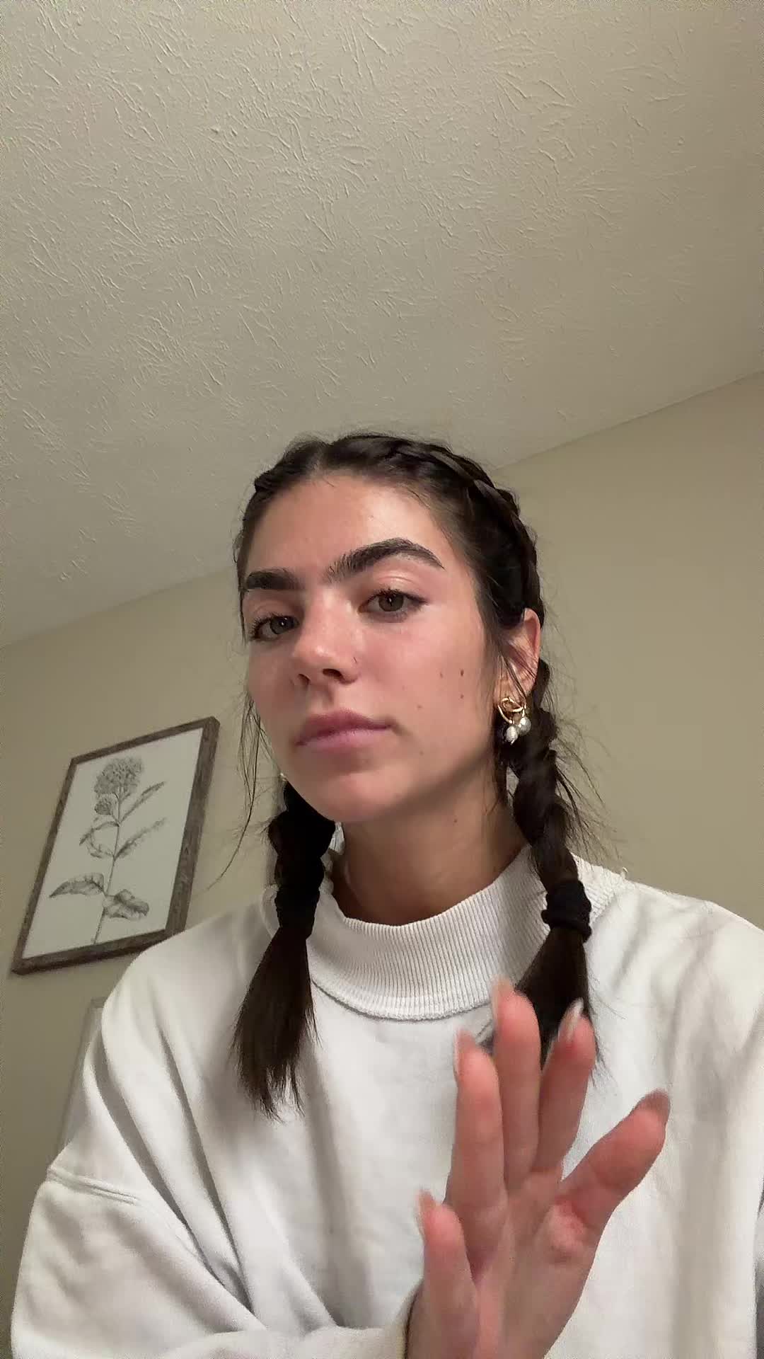 @cyrinna Nicolle