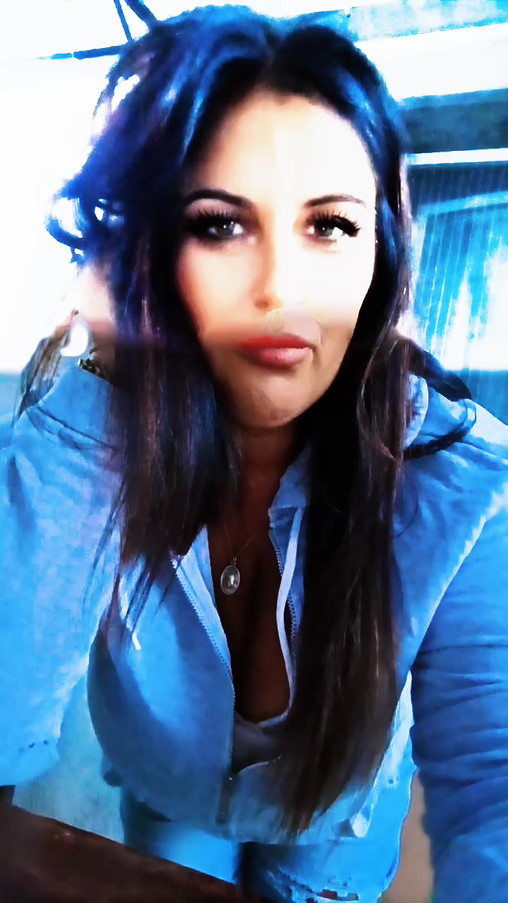 @Silvia🩵
