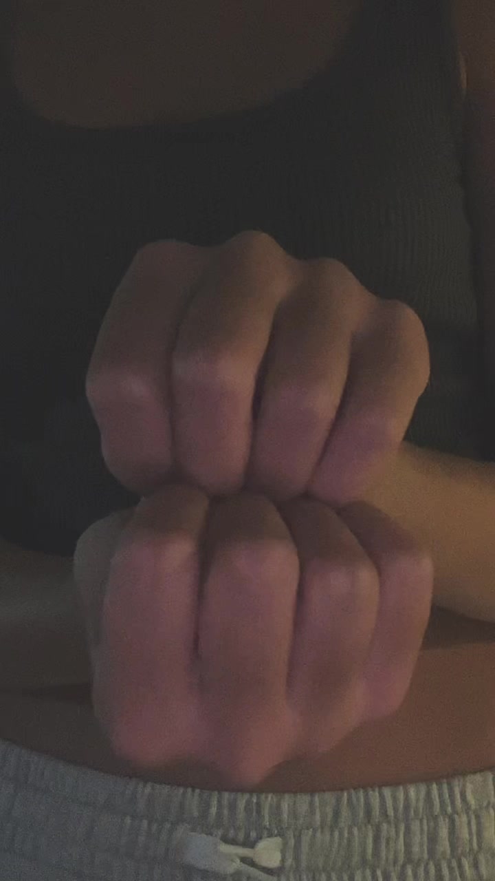 @𖣂