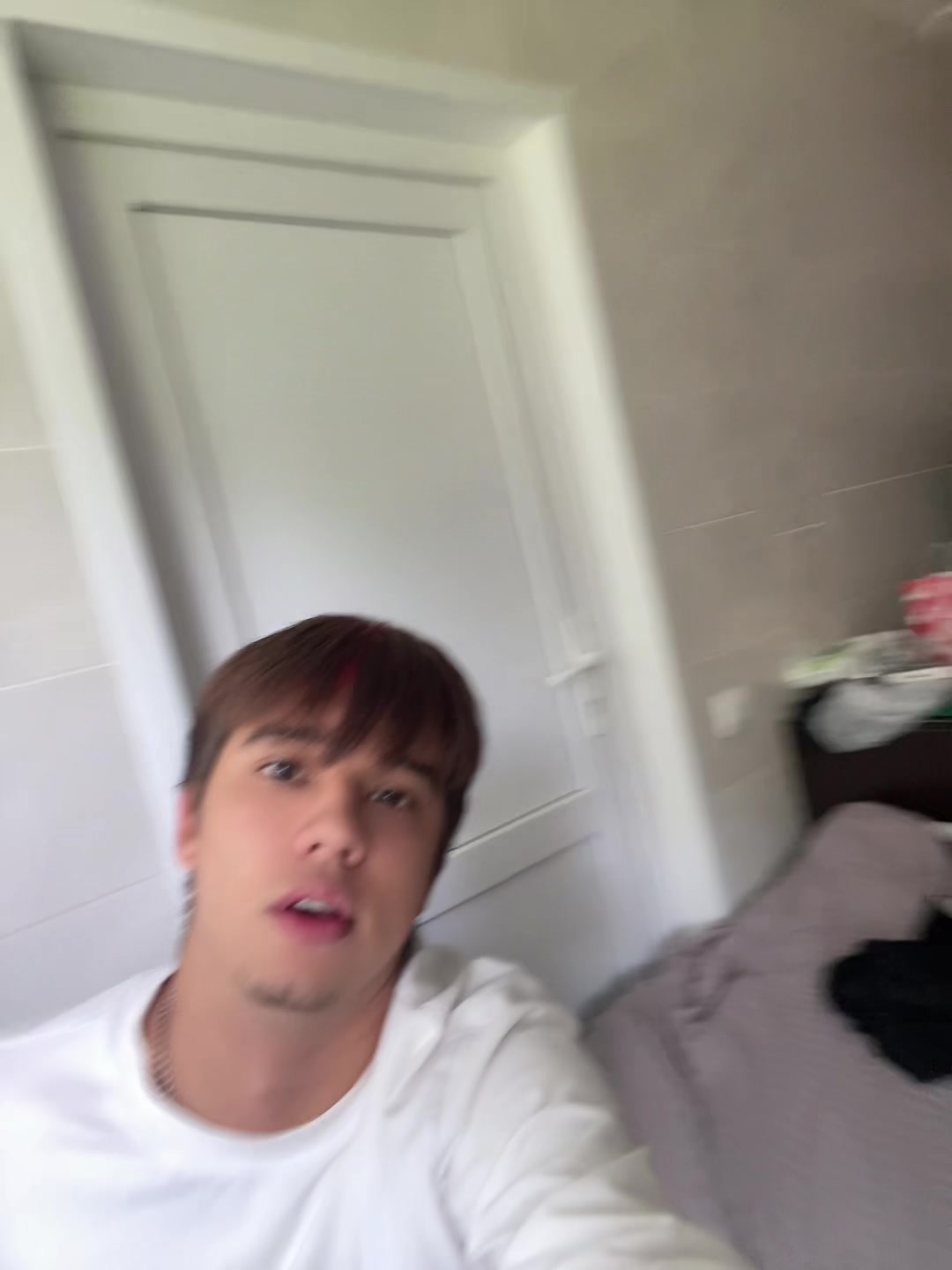 @тгк: Тёмка на связи 🩶