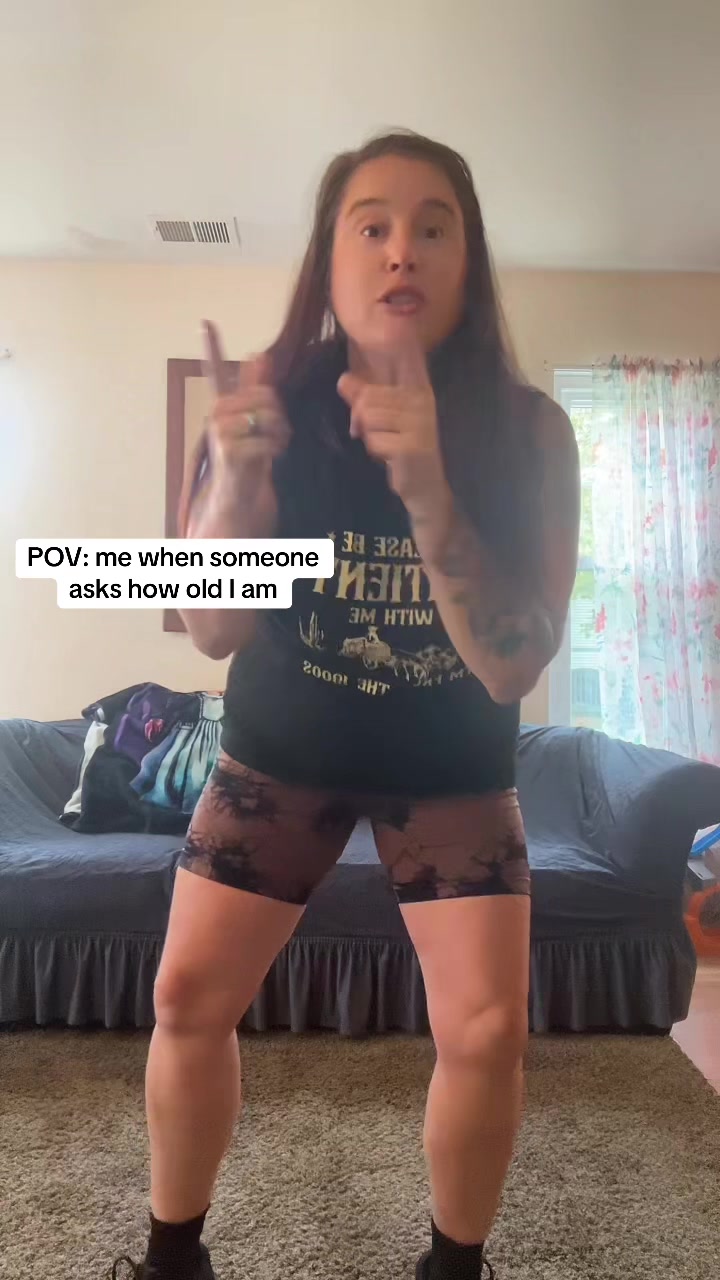 @oncearollerskatingbabe