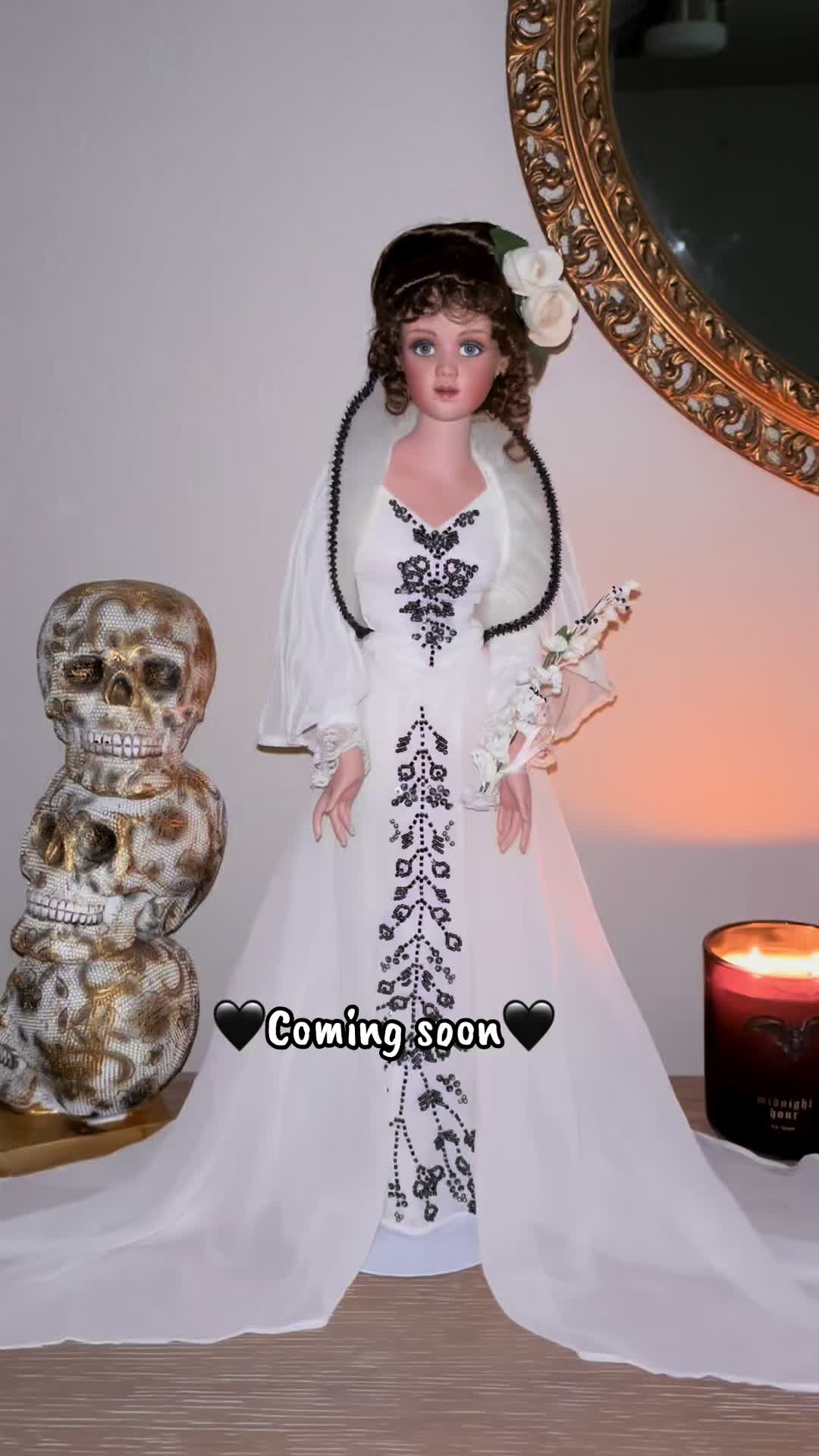 @micHELLe😈