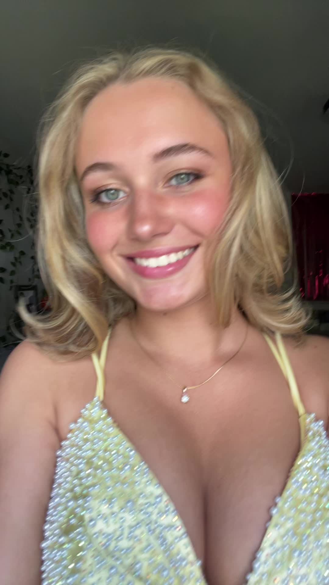 @kaitlyn 😘😘