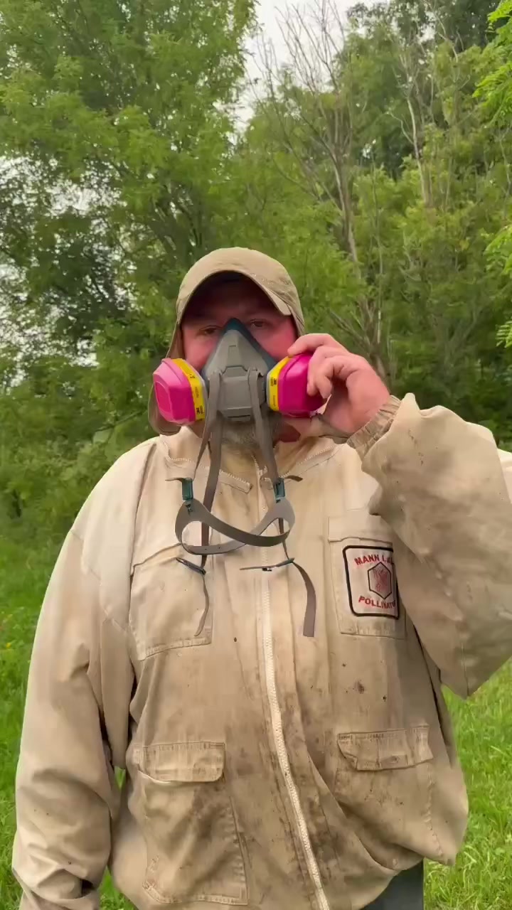 @The Angry Beekeeper🇨🇦
