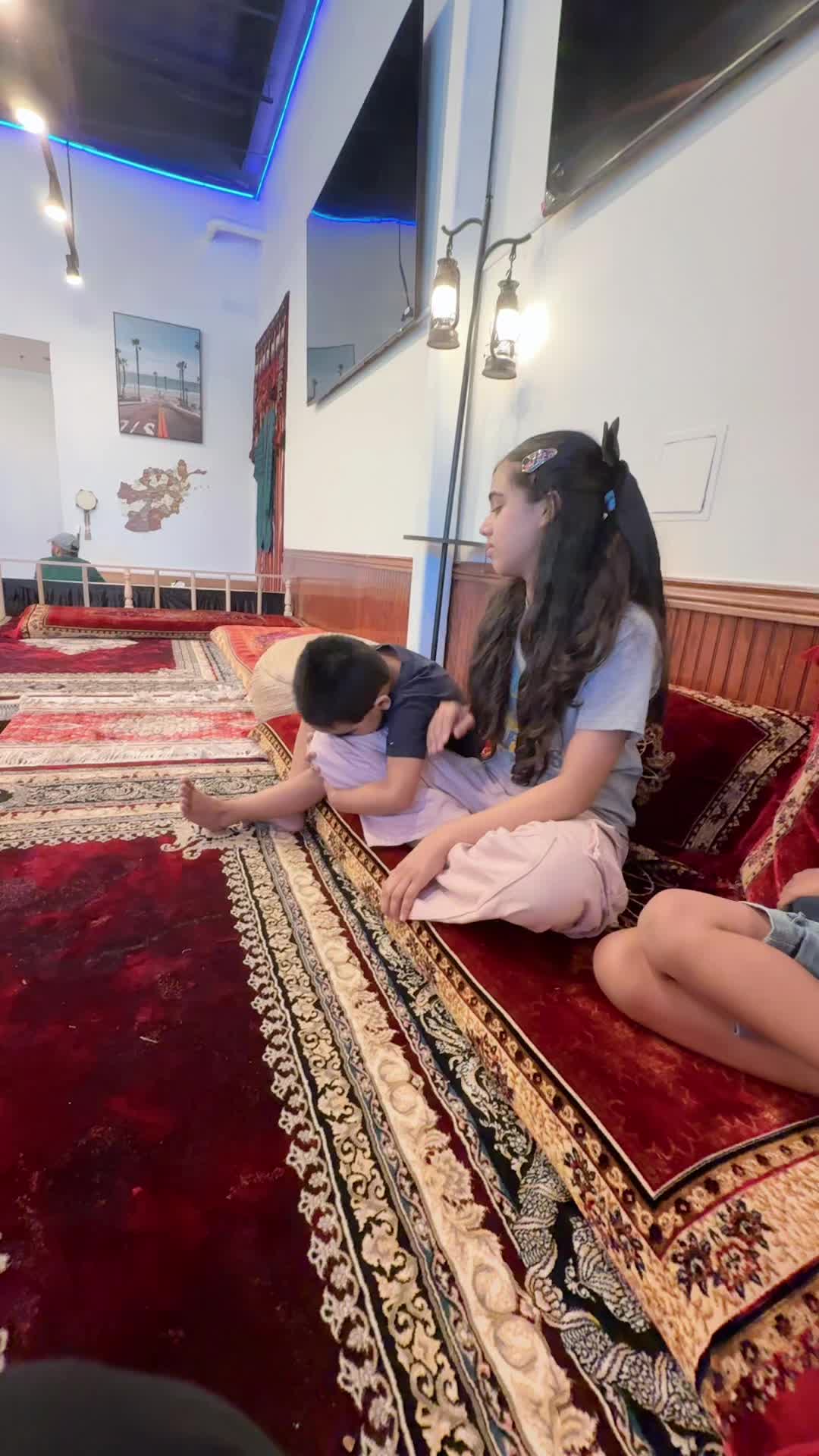 @AmnaKhanOfficial28