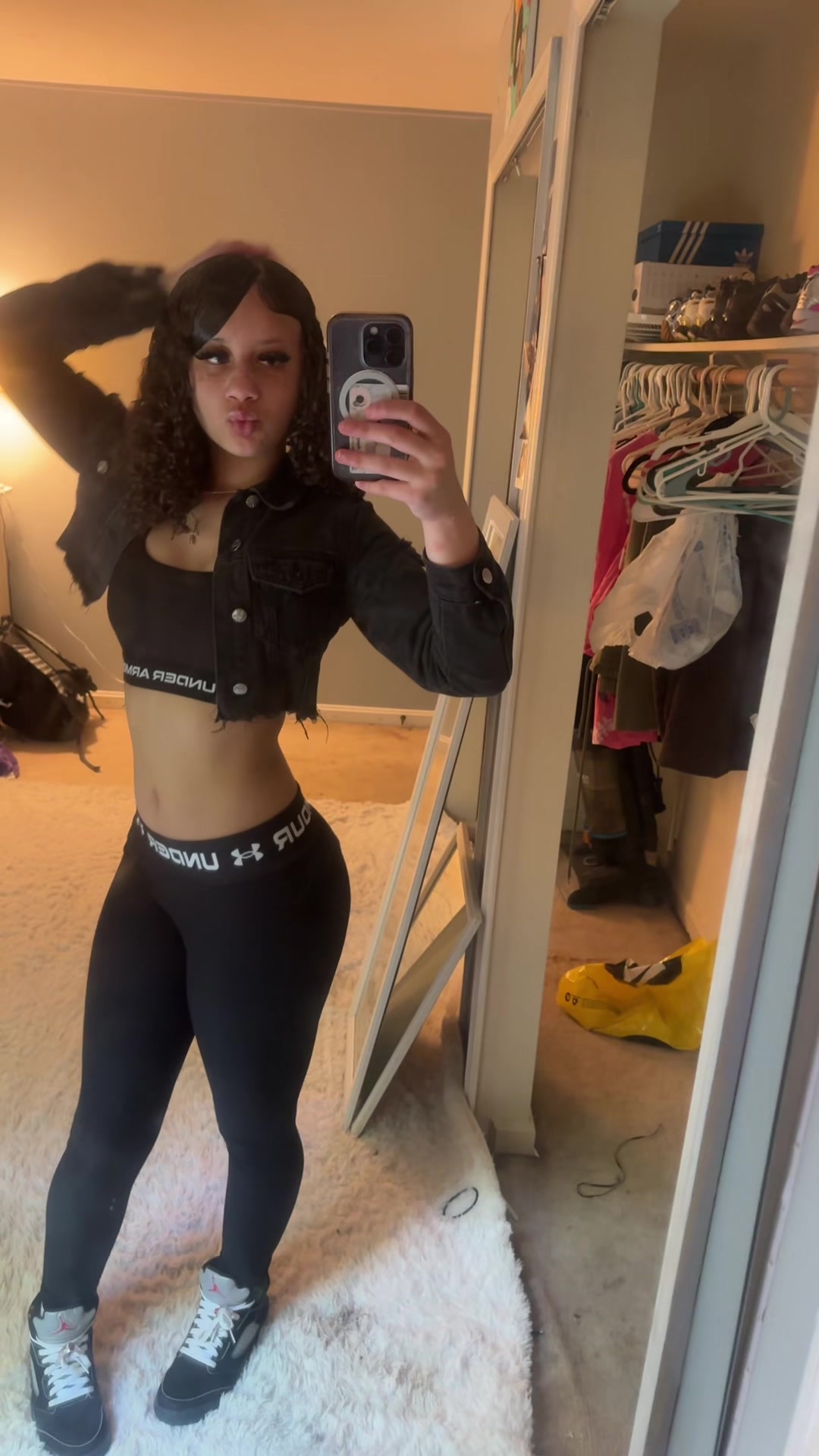 @￶