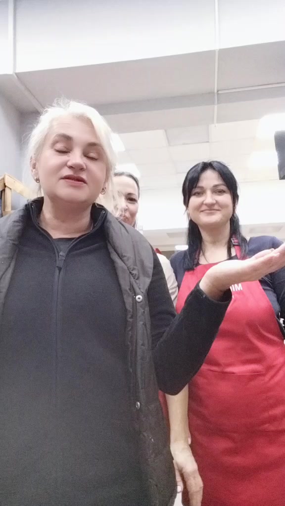 @Elena Mazur