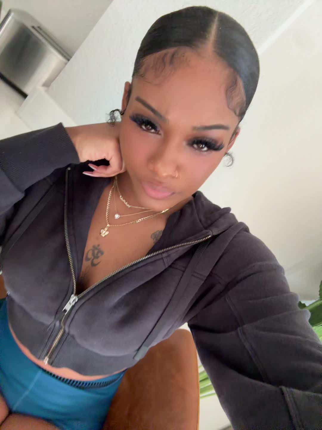 @yannamarieee🕷️.