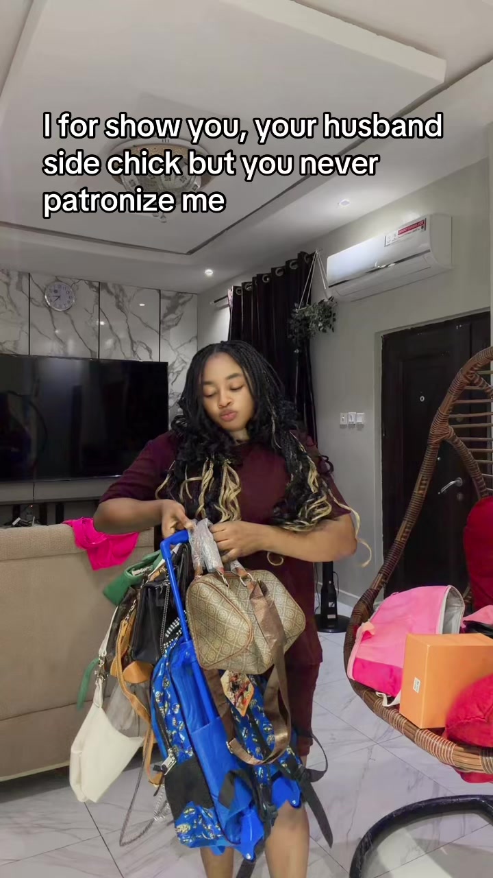 @Bag vendor in Lagos