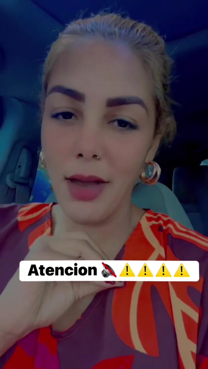 @Adelinaunika