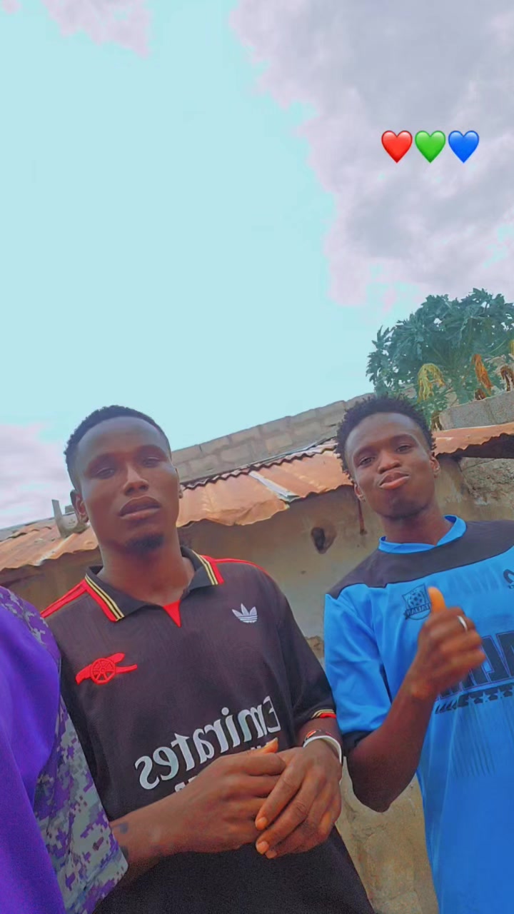 @itz bolomson footballer