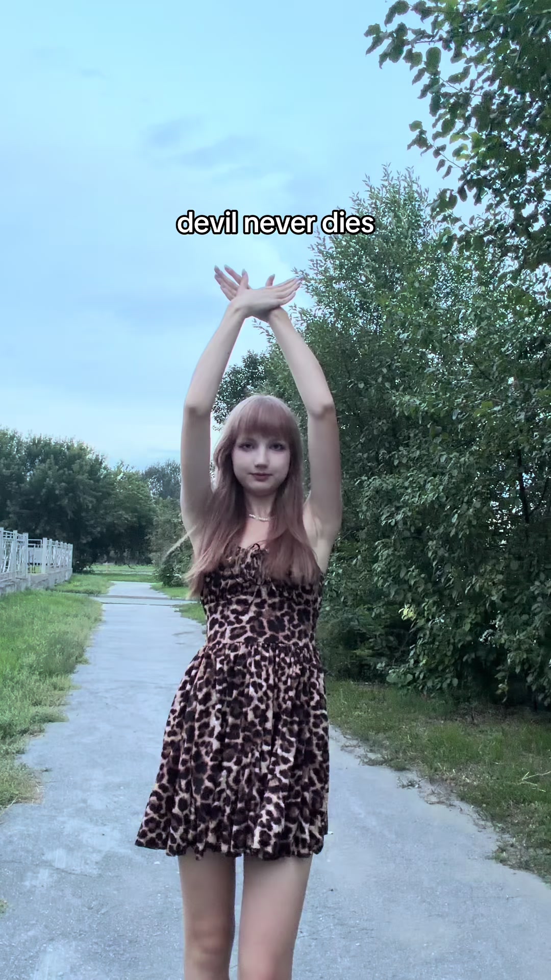 @алё [🍭💜] 7-1=0