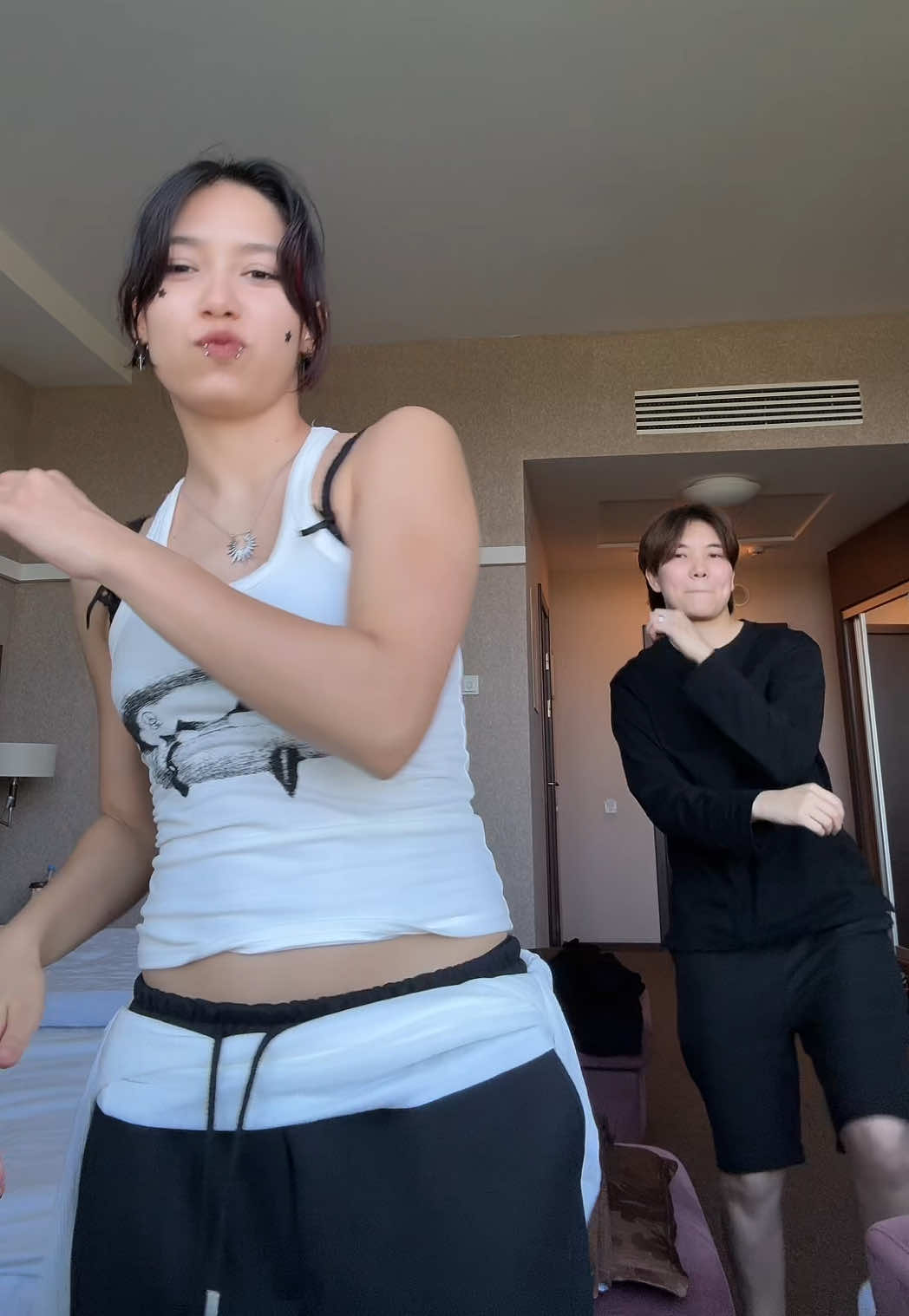 @kami.