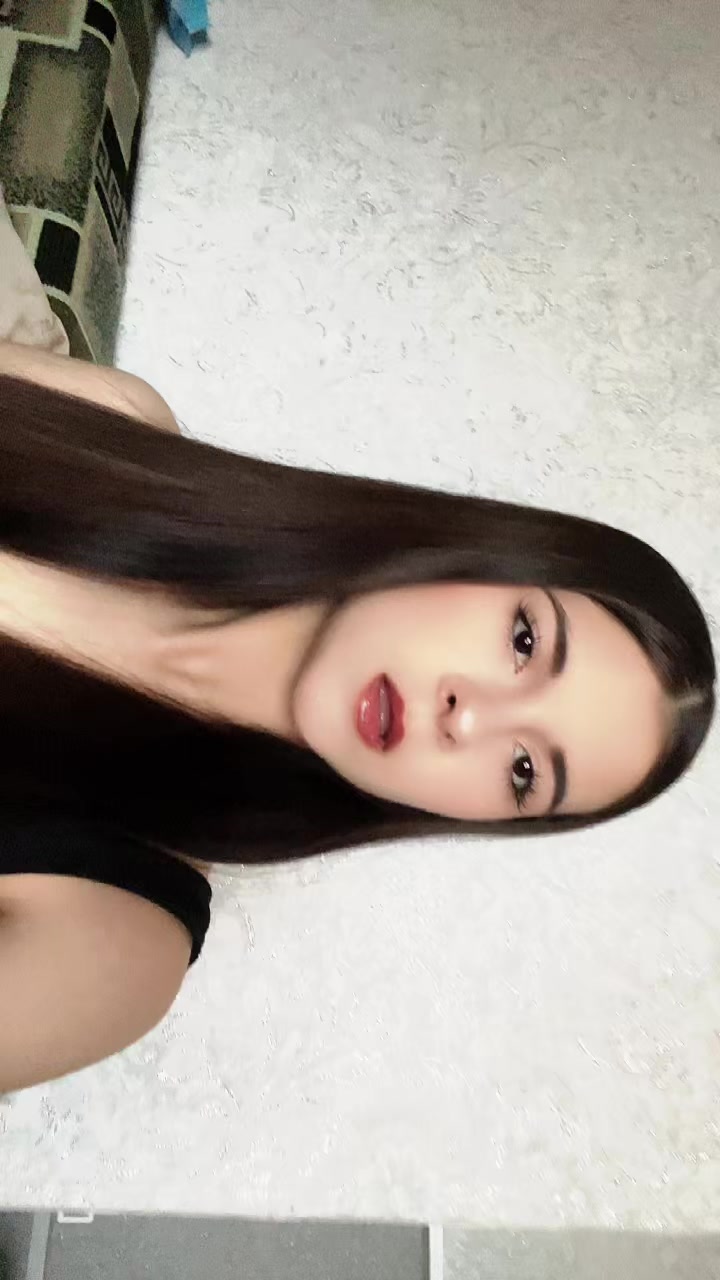 @~vika star💖~