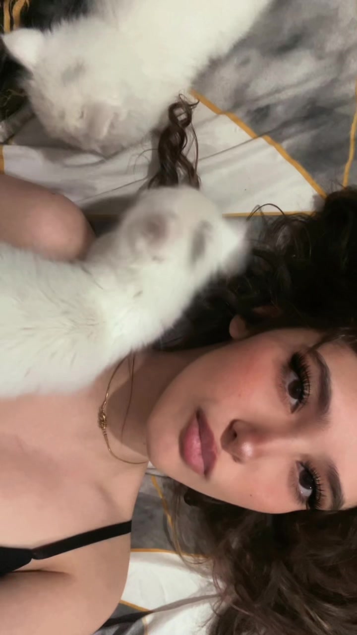 @elena