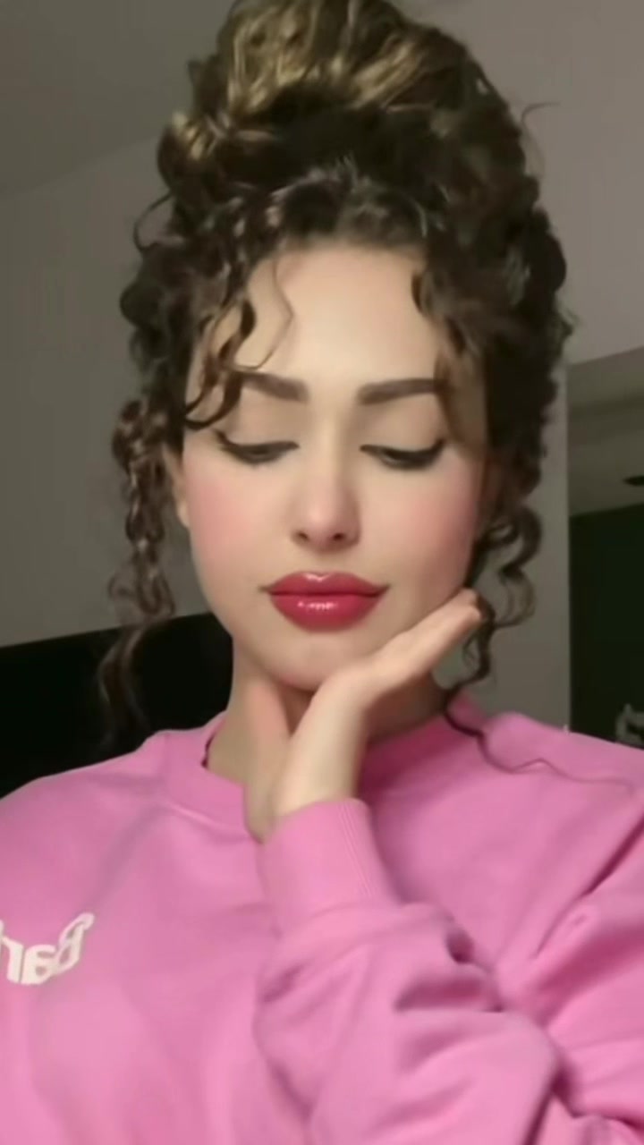 @Loly