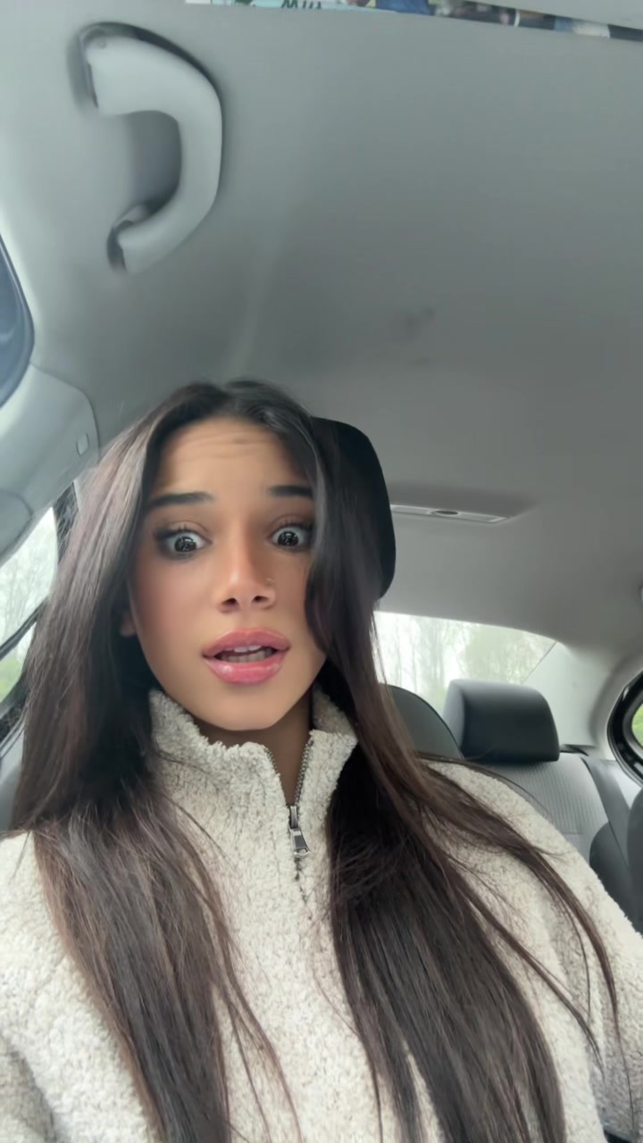 @alyssafavaa