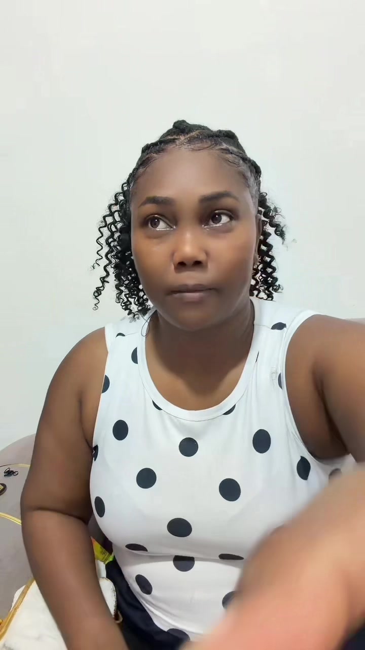 @Cyndimontaño