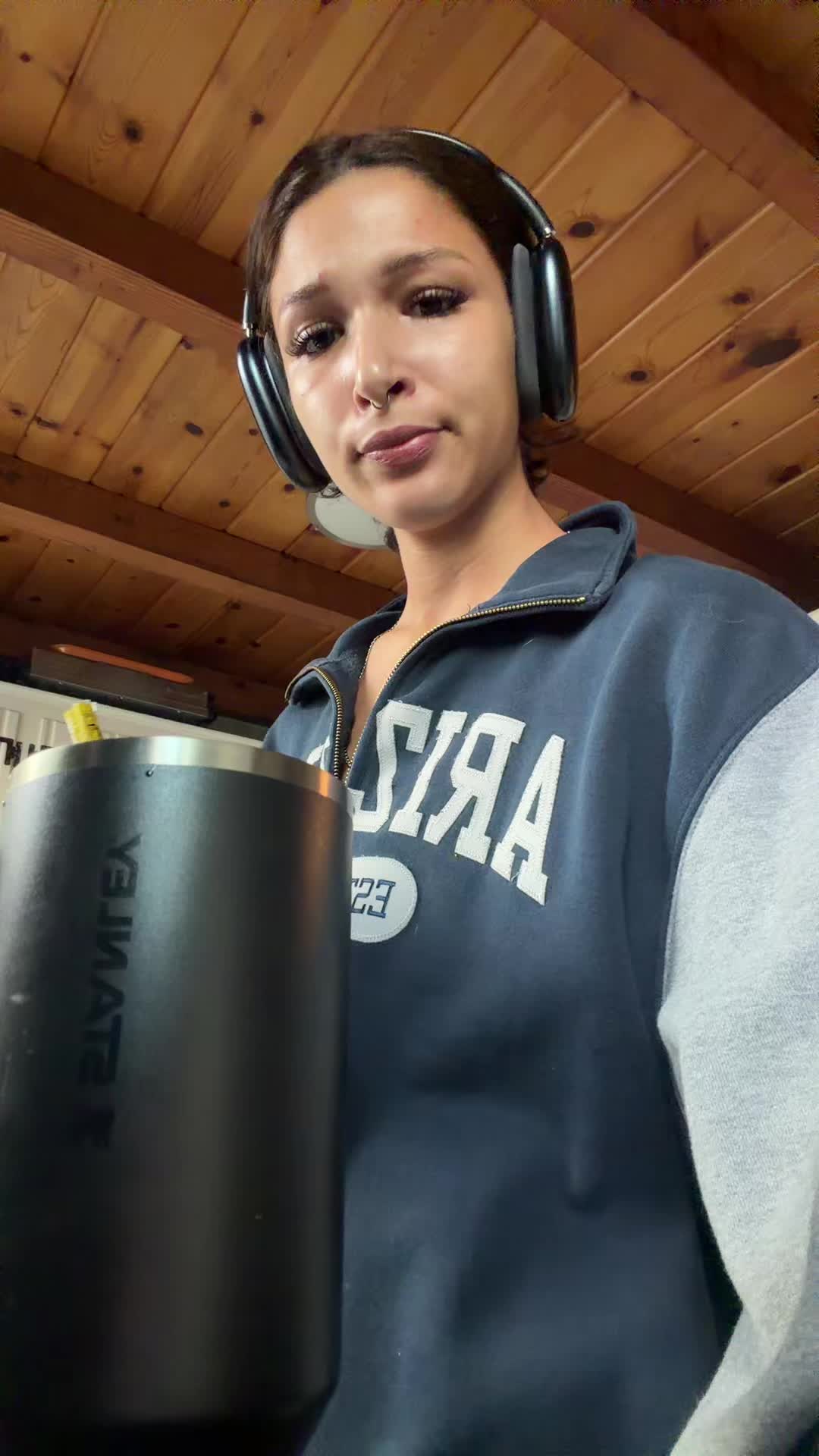 @️