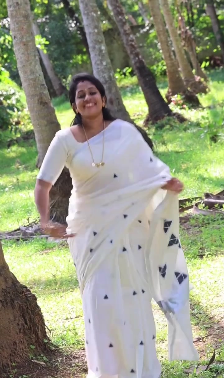 @മഞ്ഞ_കിളി💃