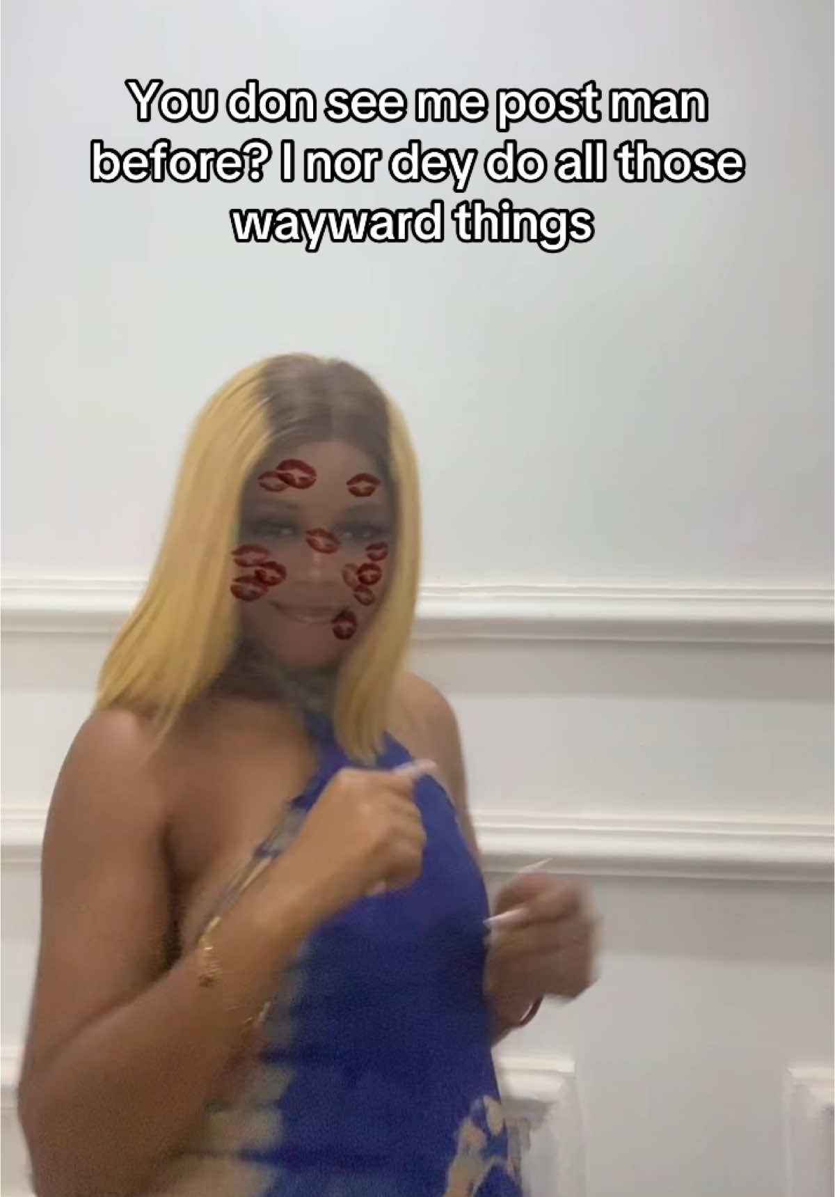 @⃟