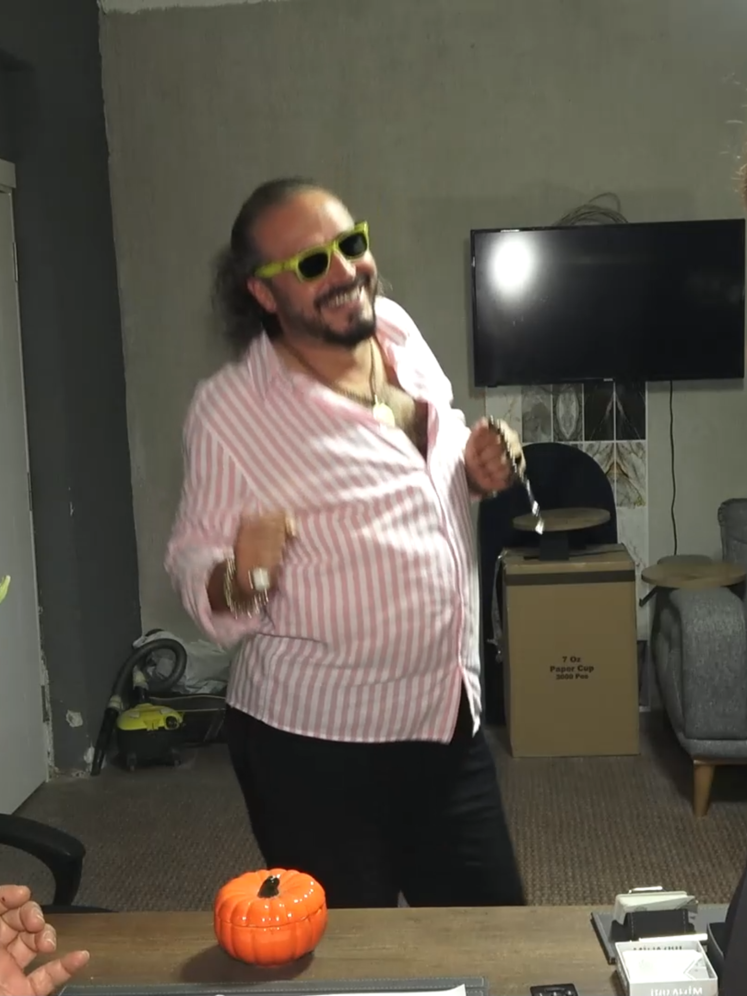 @KladroTV