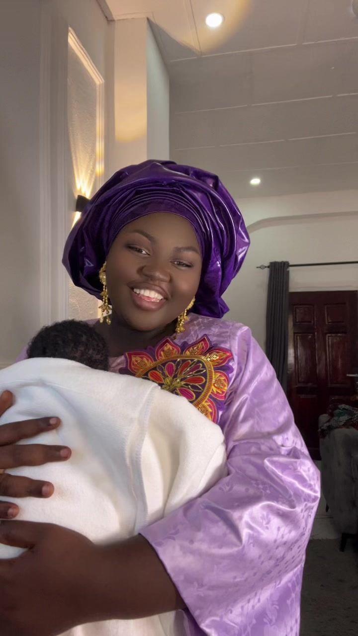 @Saly maa👑😍😍