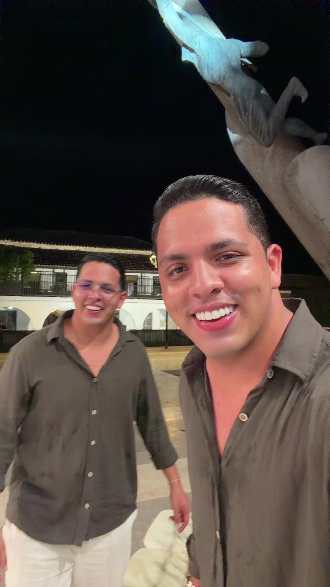 @Gemelos Dangond