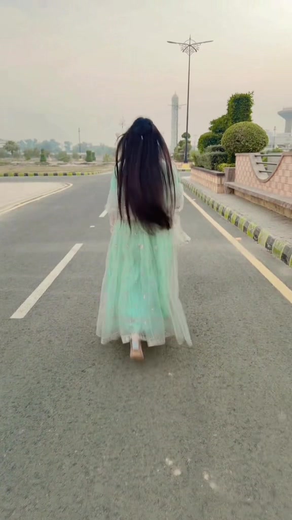 @Ahmiku Vlogs♥️