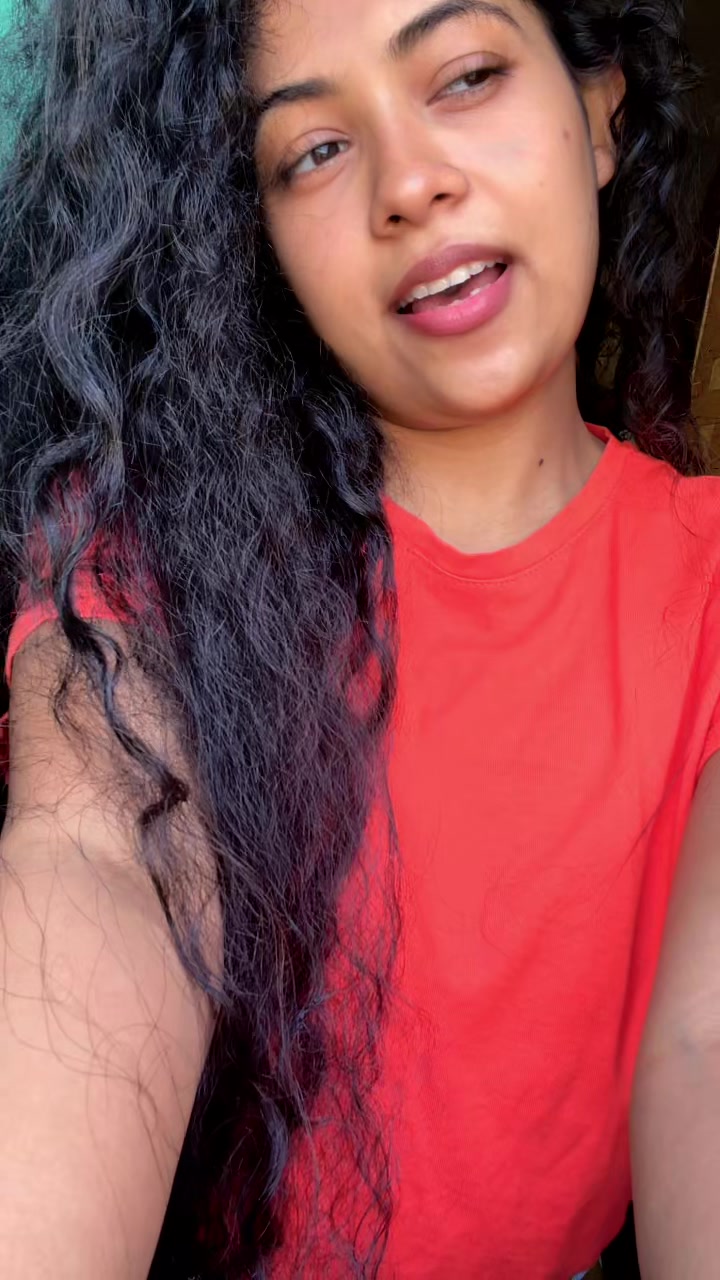 @Curly girl ✈️🇦🇪
