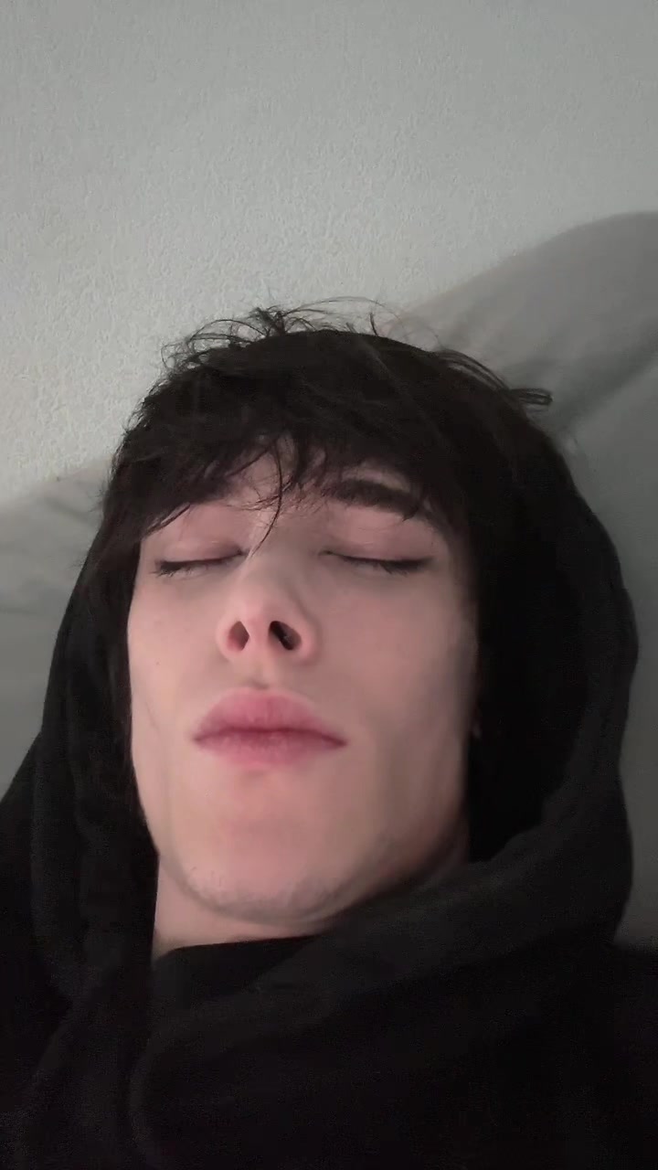 @KIRA👾
