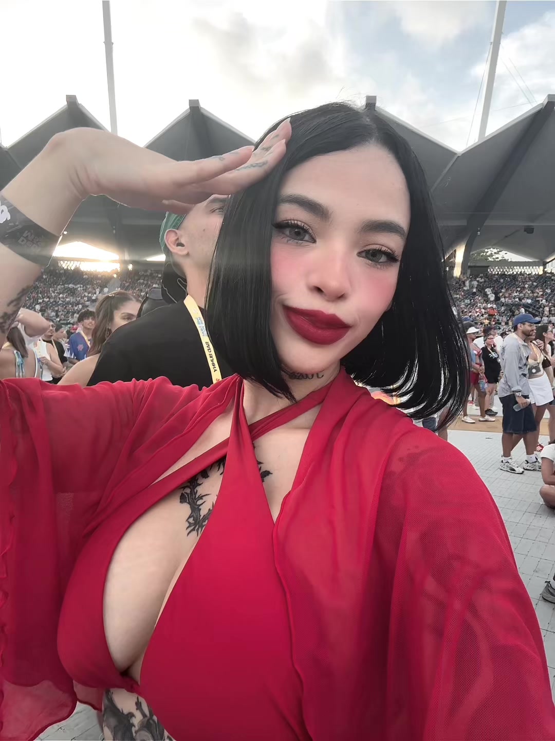 @Luna🧛🏻♀️🖤✨