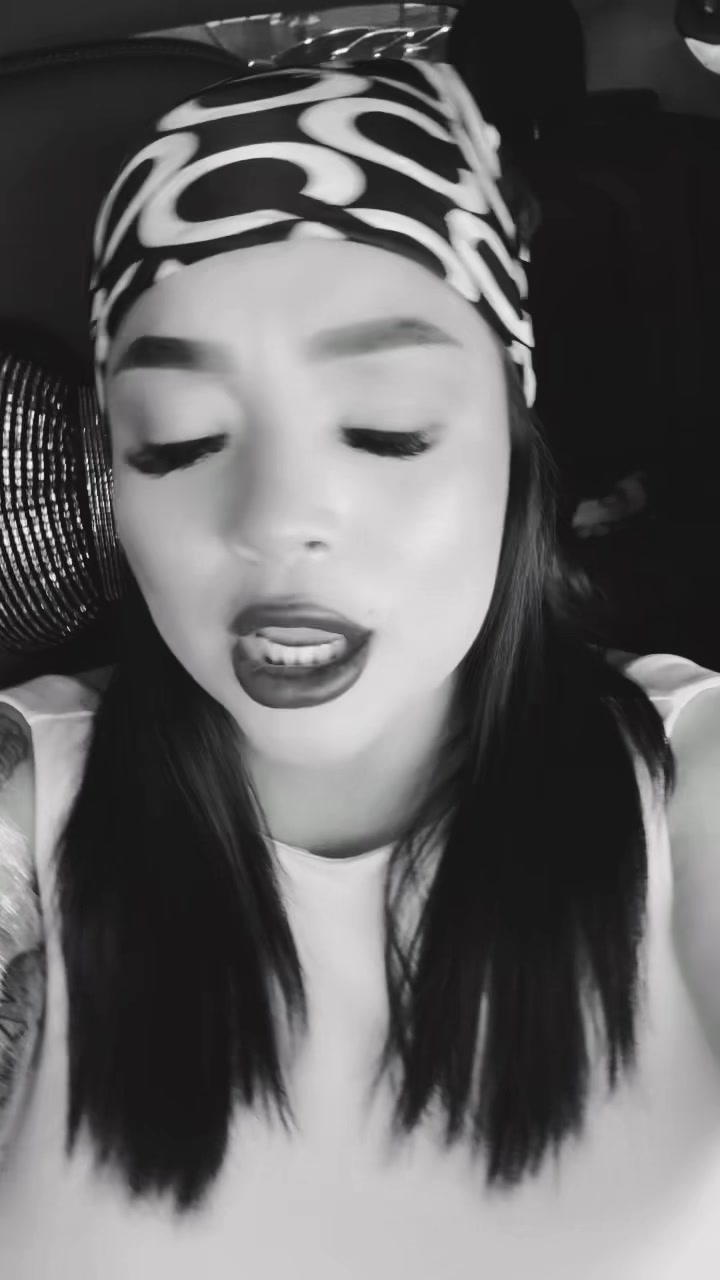 @Esmeralda🖤🥀