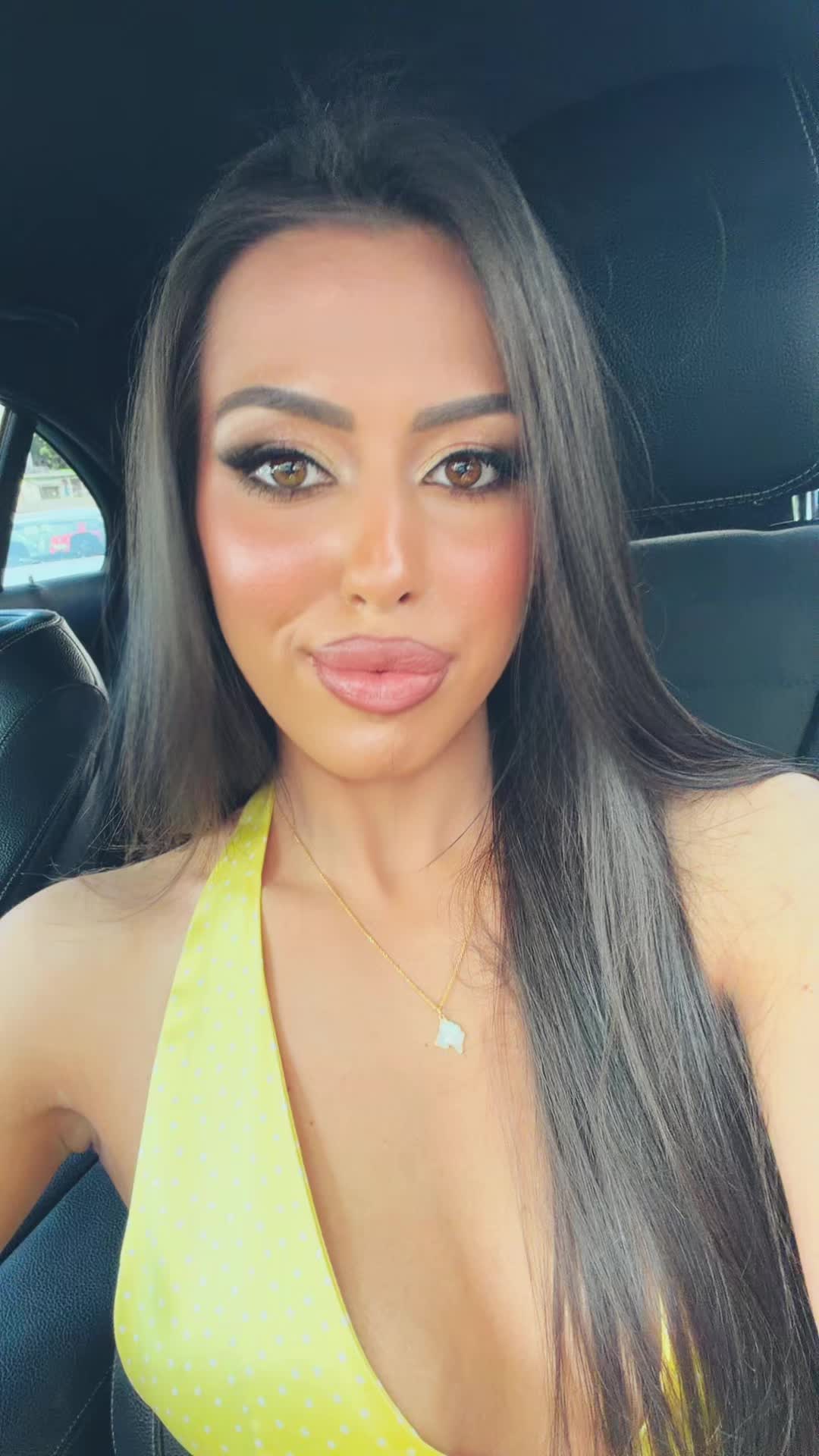 @lara118_b