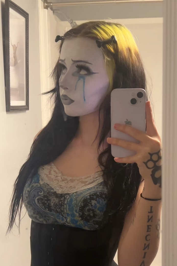 @2Girls1SlurpJuice