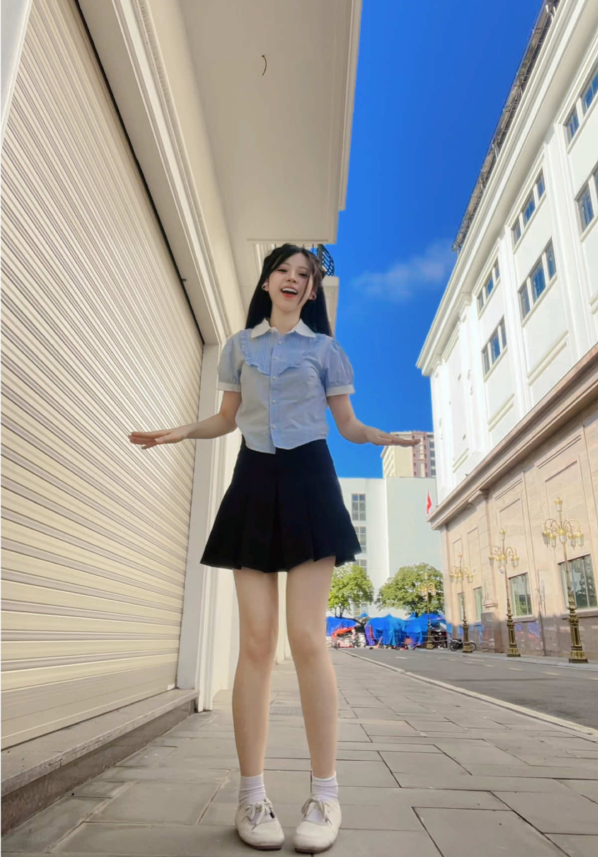 @Meow th&iacute;ch đi l&agrave;m