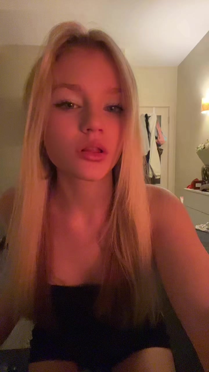 @blondinkaaaa