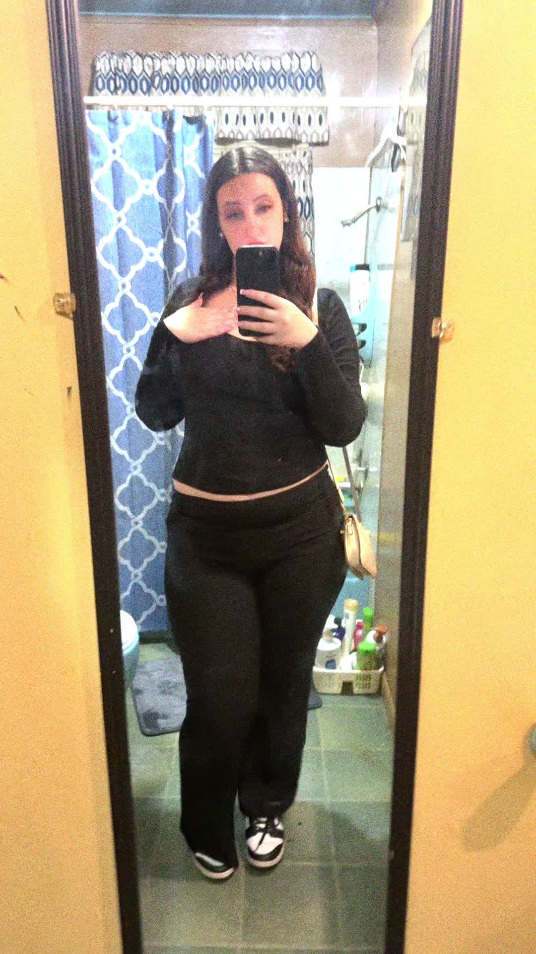 @Heluv_brii