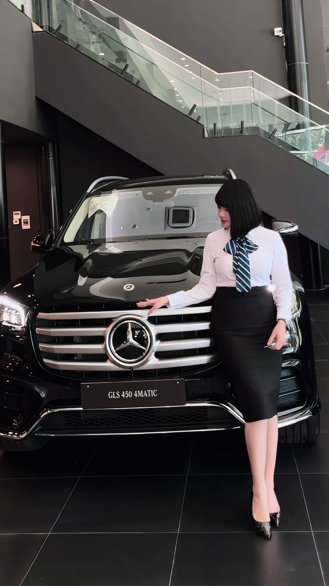 @Tường Liên Mercedes