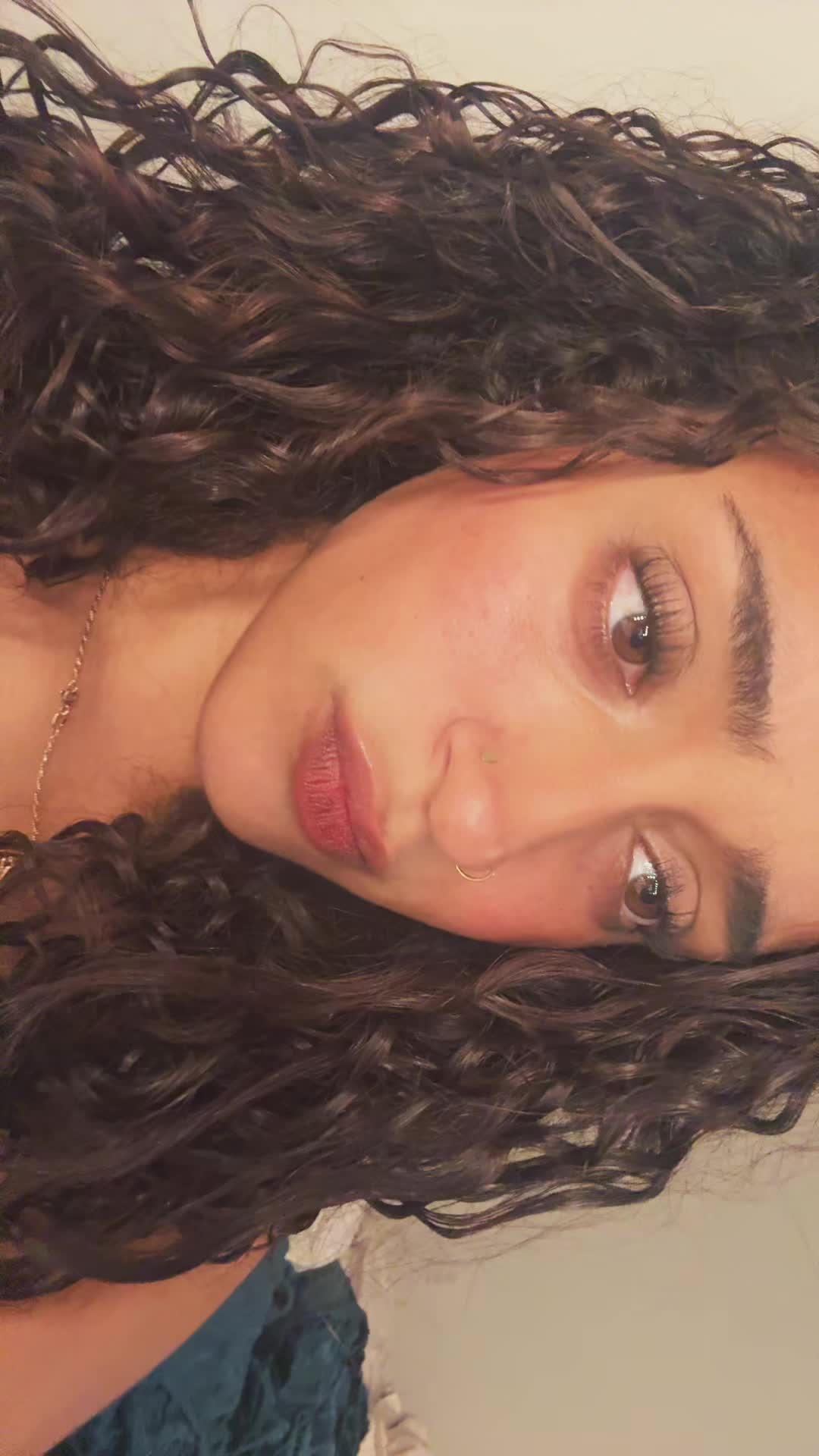 @👣👣