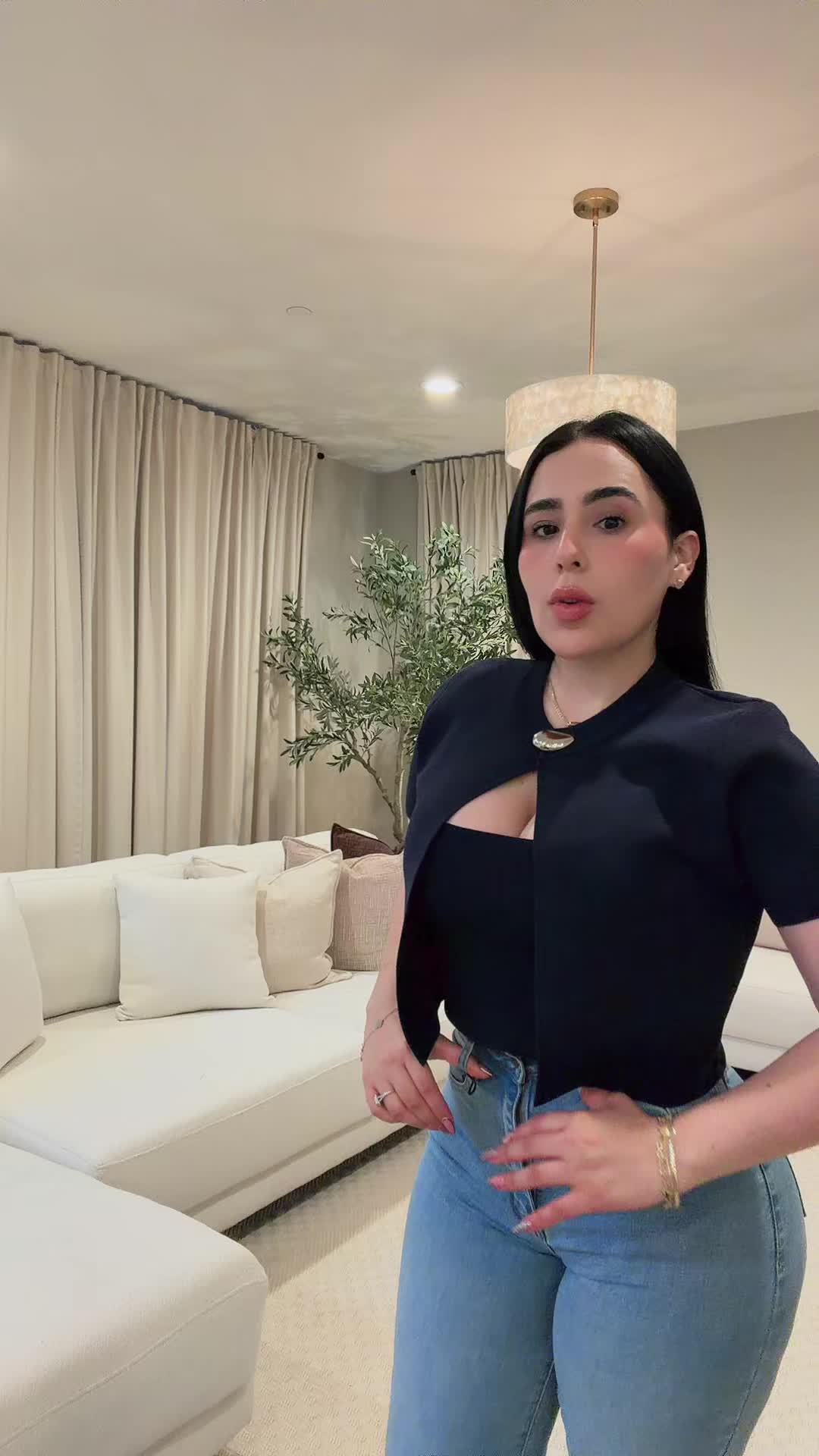 @stephaniereyex