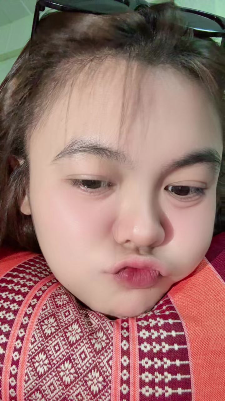 @🐷จ๋าห๊ะ1998🐷