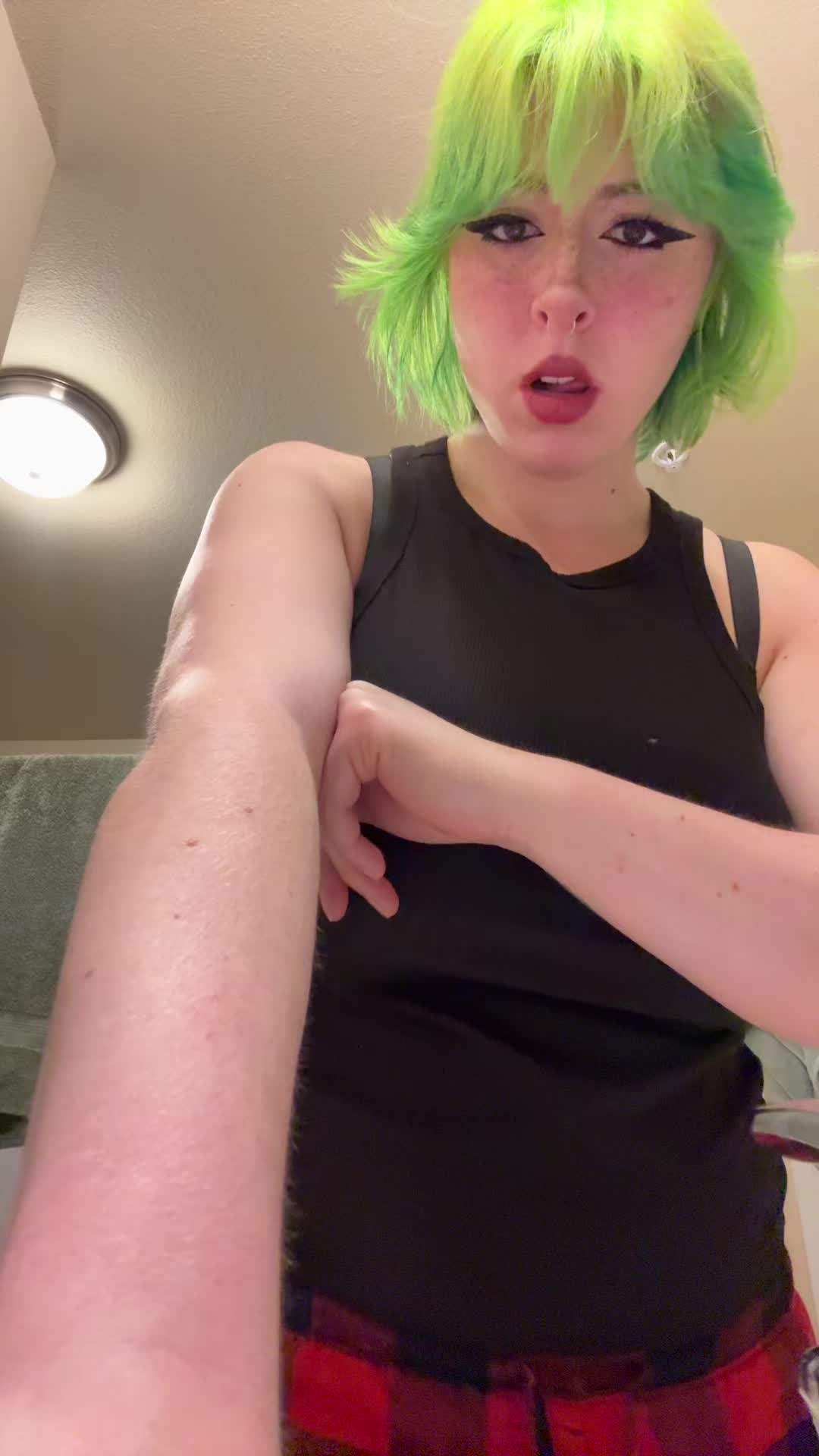 @impineapplegg