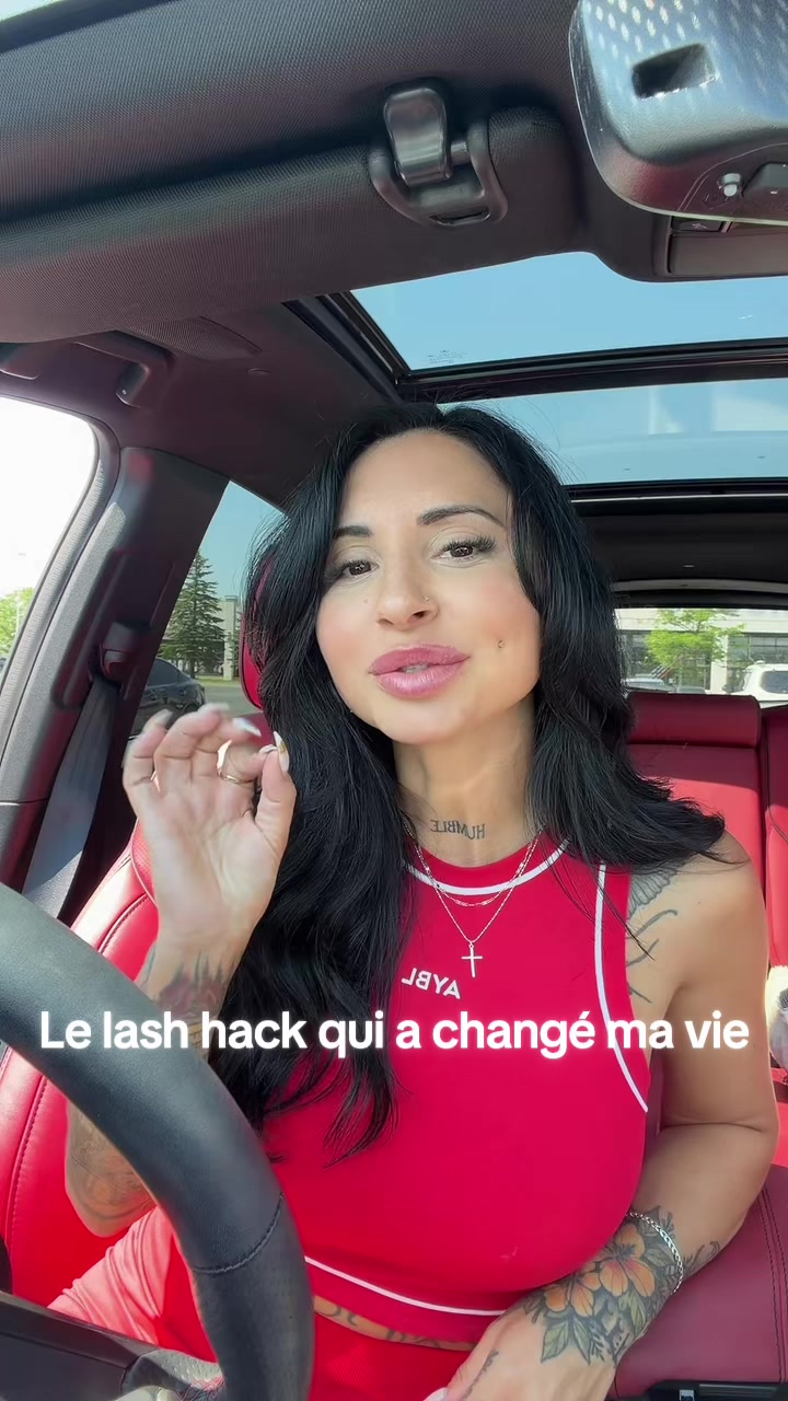 @Vanessa | thelashstylist
