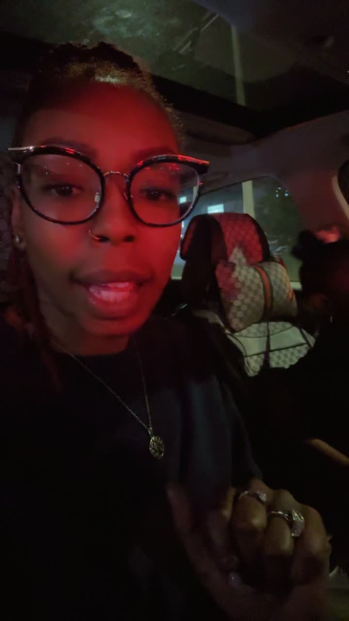 @only_eyez