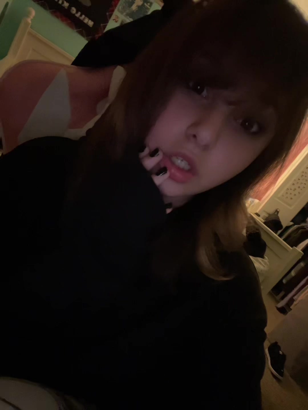 @👾