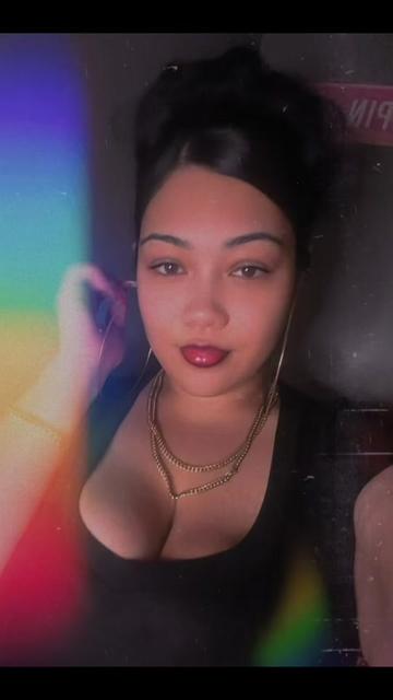 @QueenGetsHerWetta ๐ฆ๐