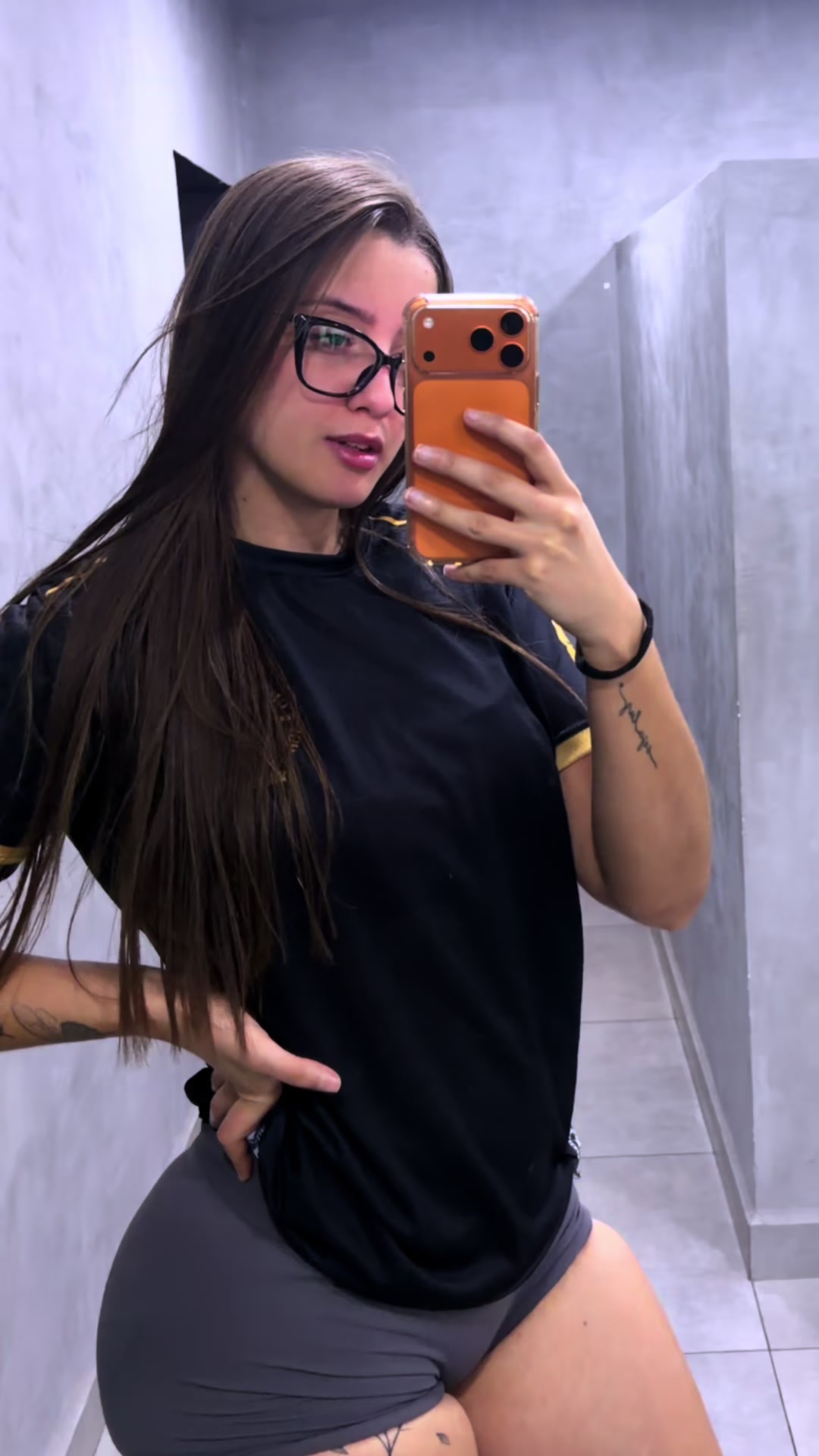 @Karen Sara 🌪️